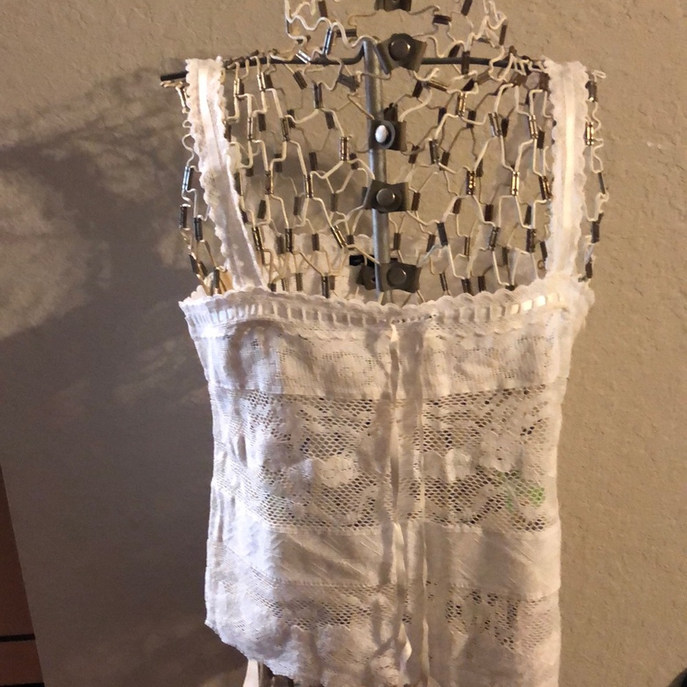 🌺NWOT Lace American Eagle w/ribbon & zipper🌺